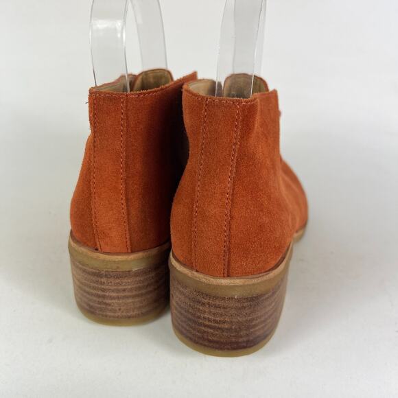 Clarks Desert Boots Women 6.5 Brown Suede Lace Up Ankle Block Heel Casual Bootie - Picture 7 of 10